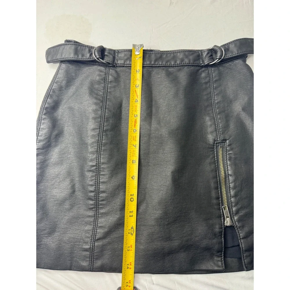 Free People Black Vegan Leather Mini Skirt Moto Side Zip D-Ring Size 0